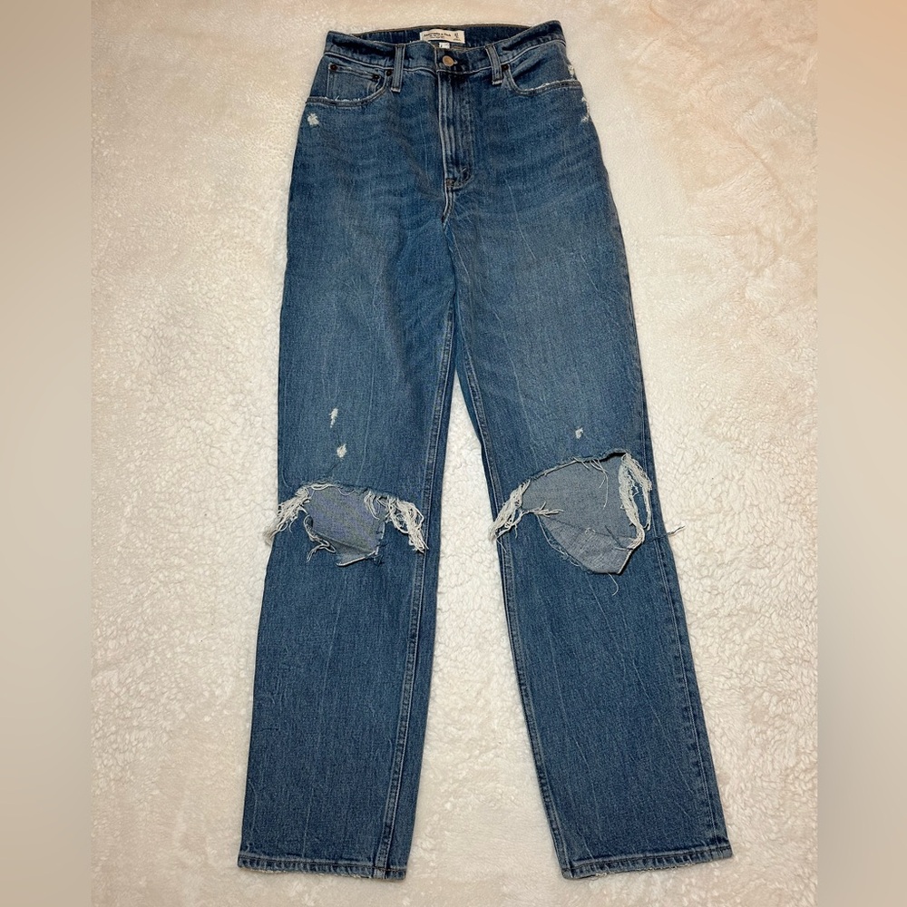 Abercrombie Jeans- Ultra High Rise 90s Straight Curve Love. Ripped. Size 27R